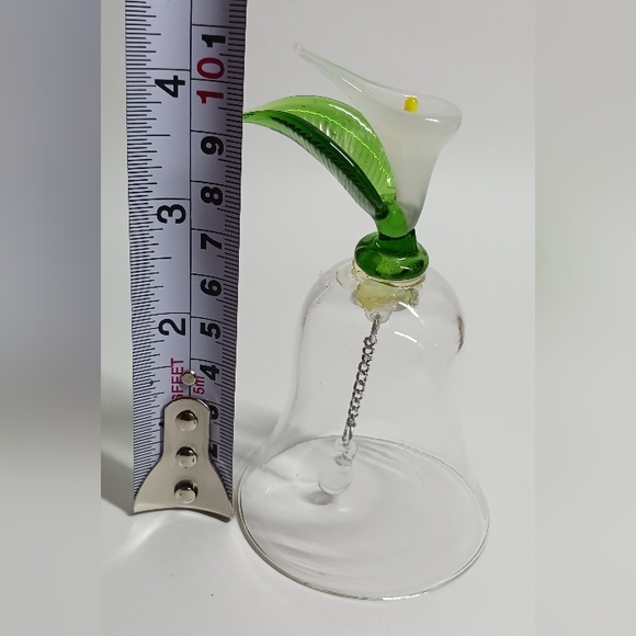 Art Glass Calla Lilly Bell Applied Sculpted Flower - Picture 3 of 3